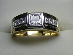 Diamond gents dress ring