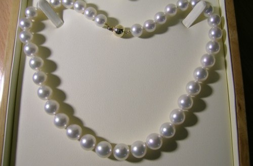 Spectacular South Sea pearl necklace